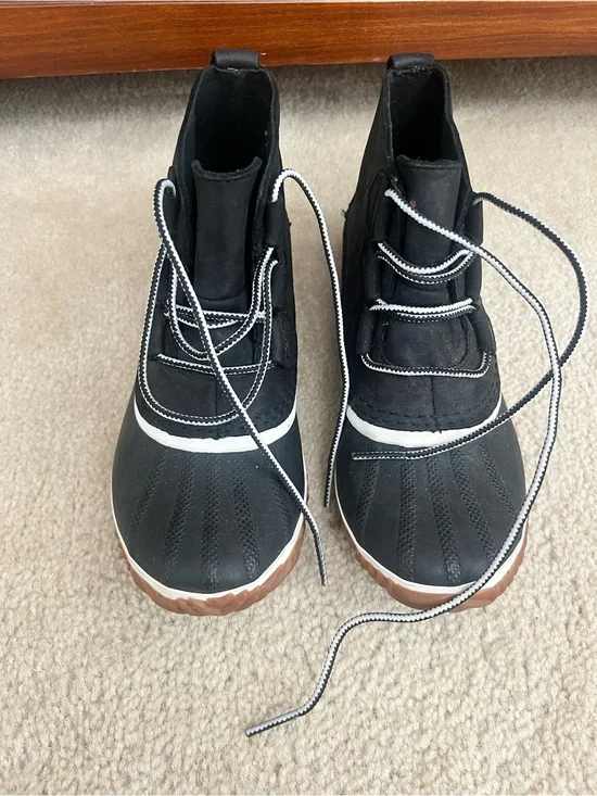 Sorel Black Lace-Up Boot Out N About