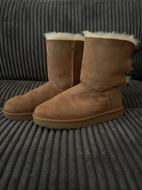 UGG Bailey Bow ll Chestnut Suede Shearling Bow-Back Boots
