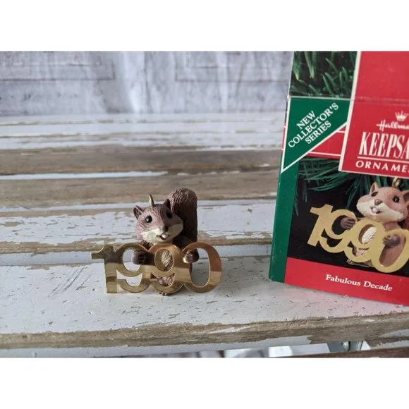 Hallmark fabulous‎ decade 1990 first squirrel ornam