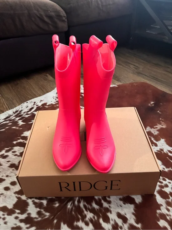 Dakota Ridge Barbie pink waterproof Women's Rain Boots size 8