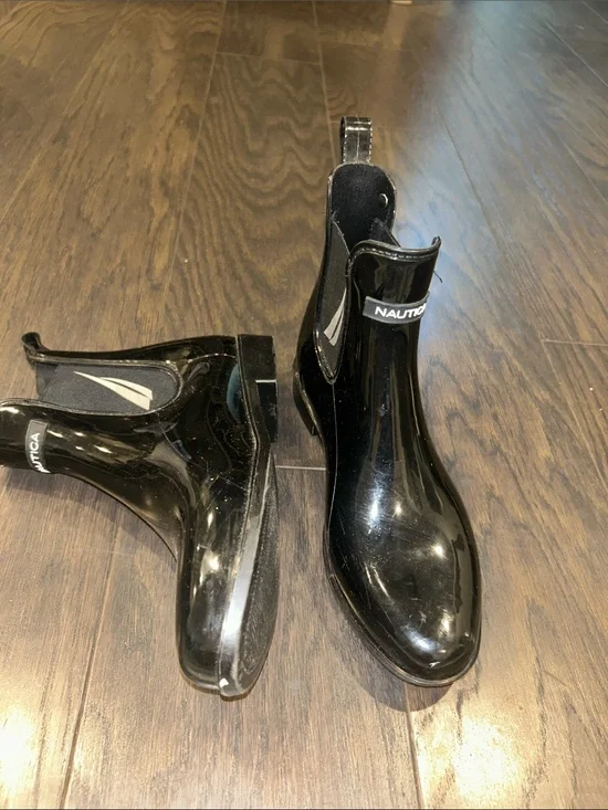 Nautica Shiny Black Pull-Tab Chelsea Rain Boots