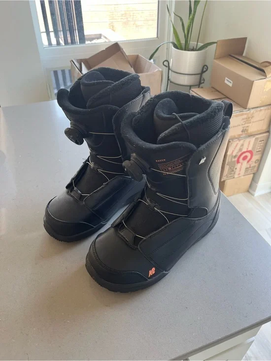 Women’s Black Snowboard Boots - Easy BOA Fit