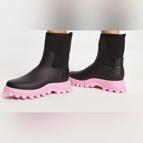 Hunter City Explorer Short Black/Pink Neoprene/Rubber Rain Boots 6US