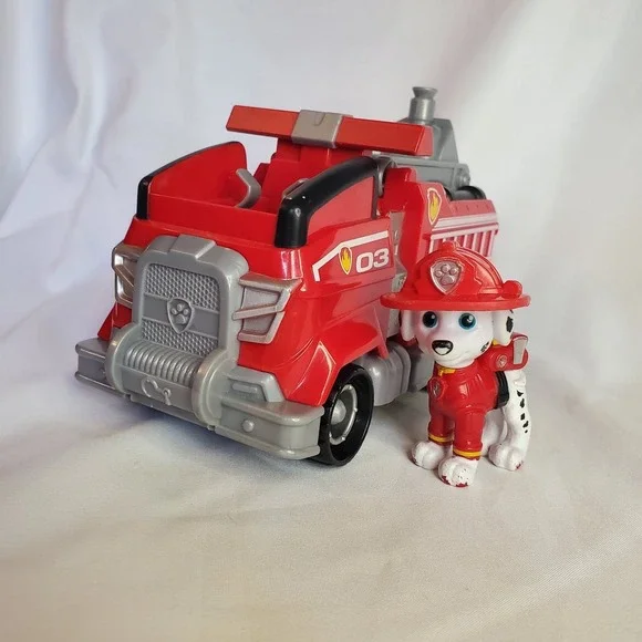 Paw Patrol Deluxe Transforming Vehicle Fire‎ Truck Marshall Action Figure