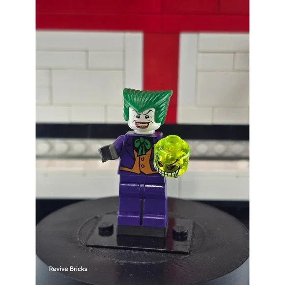 DC Universe - bat005 - The Joker - Orange Vest‎