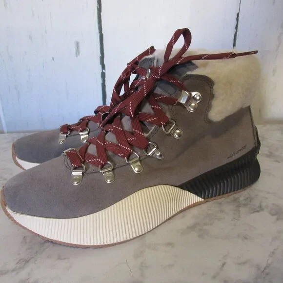 Sorel Boots 9.5 40.5 Gray Out N About III Conquest Waterproof Sneakers Shearling