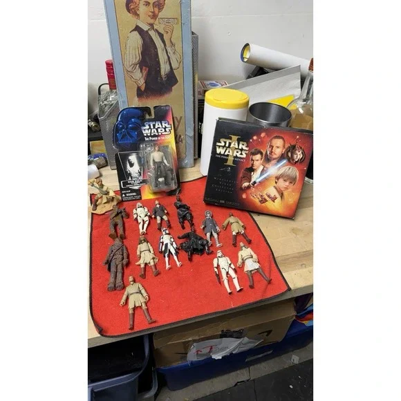Star Wars Action Figure Lot + Han Solo MOC + VHS Episode I‎