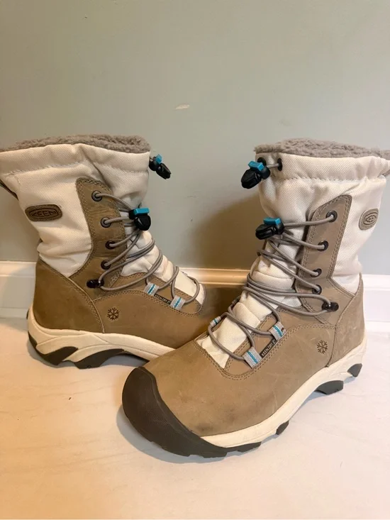Keen Women's Wilma Lace Tan and White Insulated Winter Boots