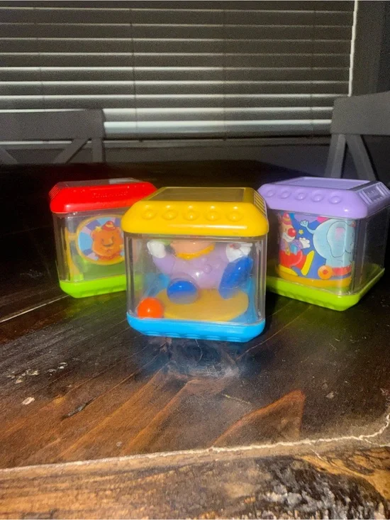 Vintage Peek a Boo Blocks Set of 3