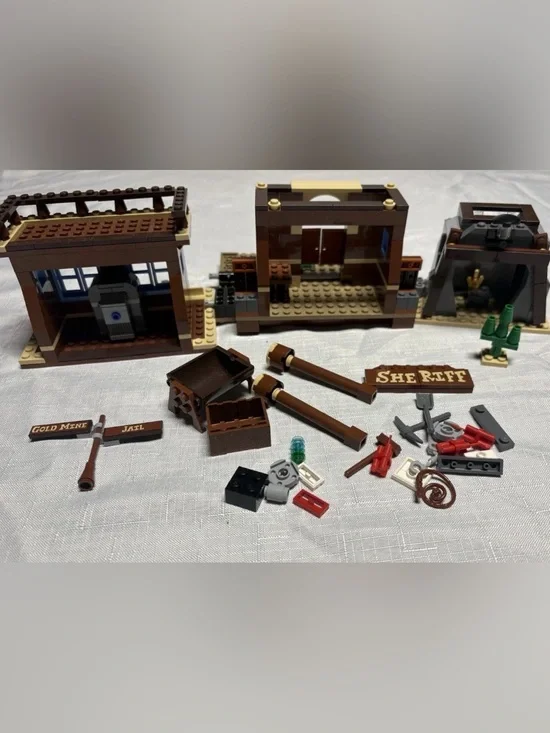 LEGO 7594 Toy Story Woody's Roundup Incomplete Partial Set Gold Mine