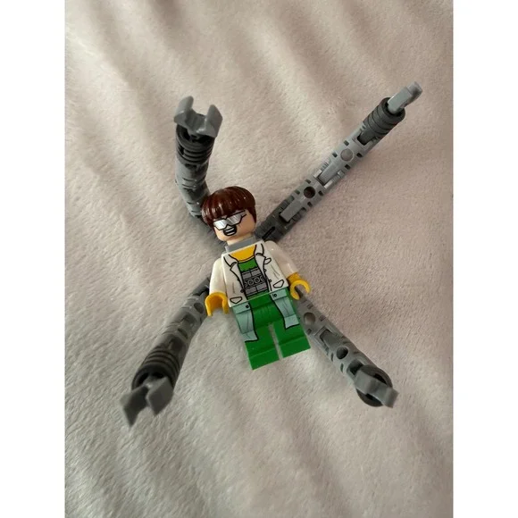 LEGO Marvel Super Heroes Doctor Octopus Doc Ock Minifigure with 4 Robotic Arms