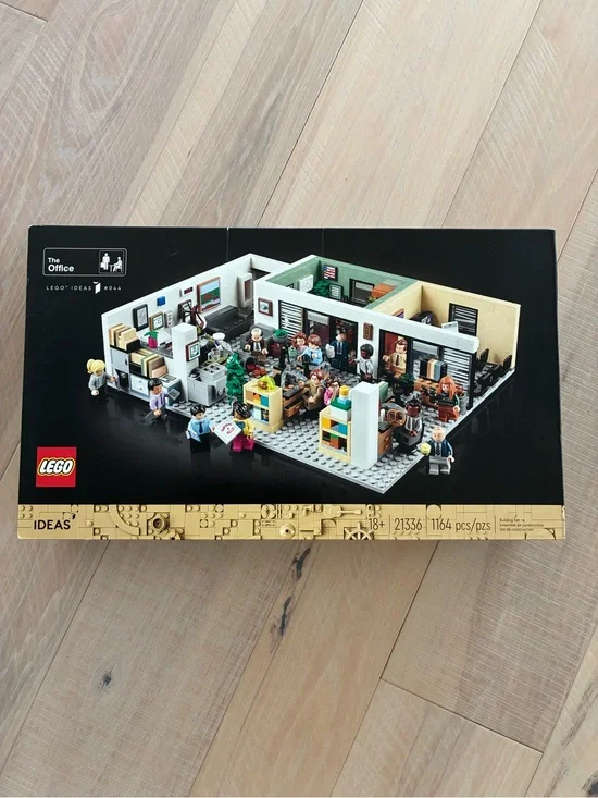 Lego The Office Set - Black, Tan, White, Green