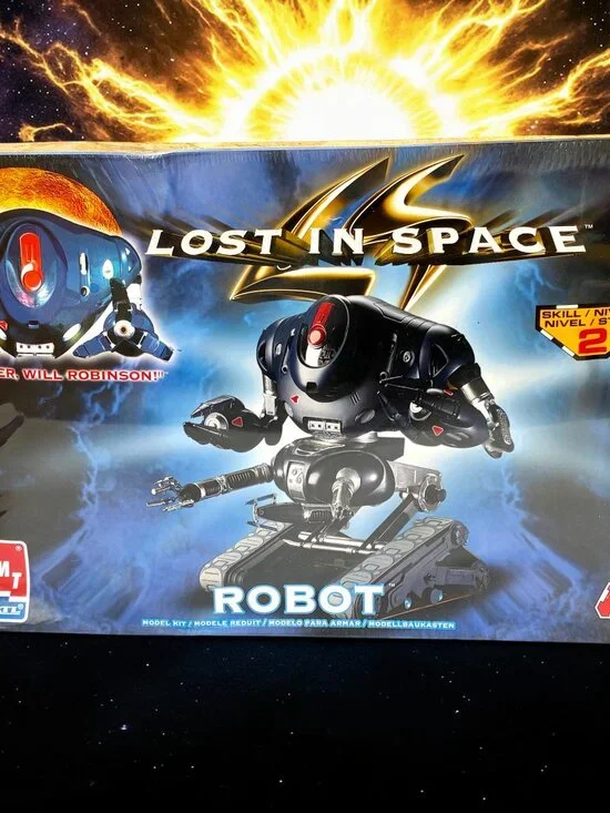 Lost in Space - Robot - Danger Will Robinson AMT ERTL Model Kit 8458 New Sealed
