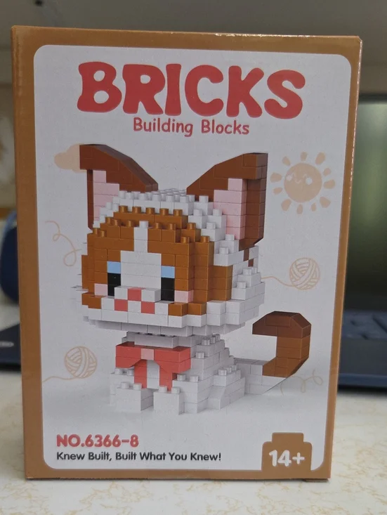 BRICKS Building Blocks Cat Figure - White & Brown