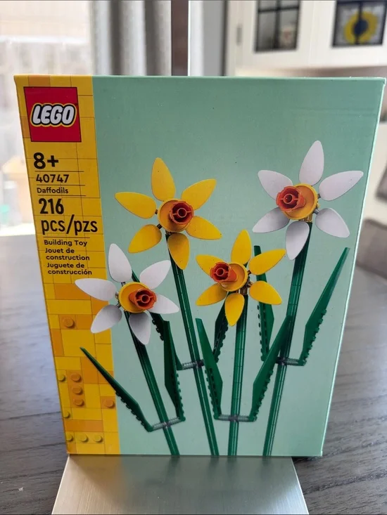 Lego Yellow & White Daffodil Flower Build