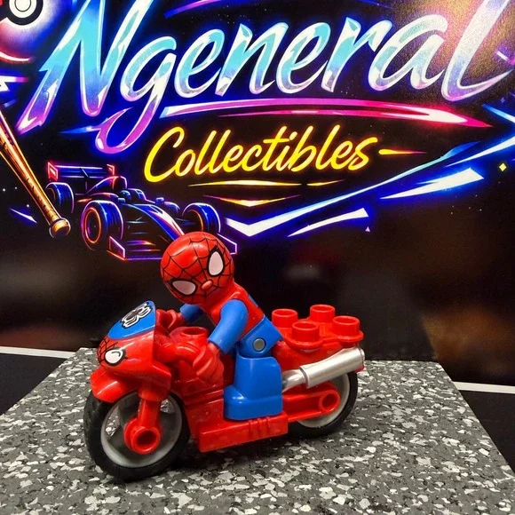 LEGO Duplo Marvel Spider-Man Figure with Red Motorcycle 149J8 Super Heroes