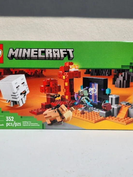 NEW LEGO Minecraft 21255 The Nether Portal Ambush Adventure Set Building Toy for