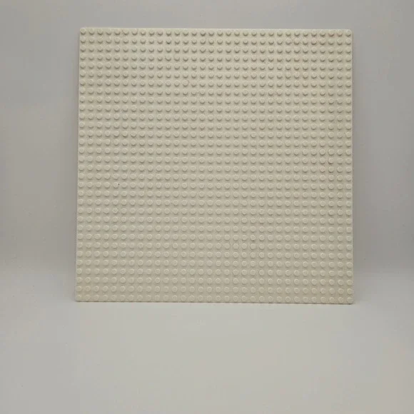 LEGO 1-piece 10x10 White 32x32 Stud Building Baseplate Vintage Classic 3811