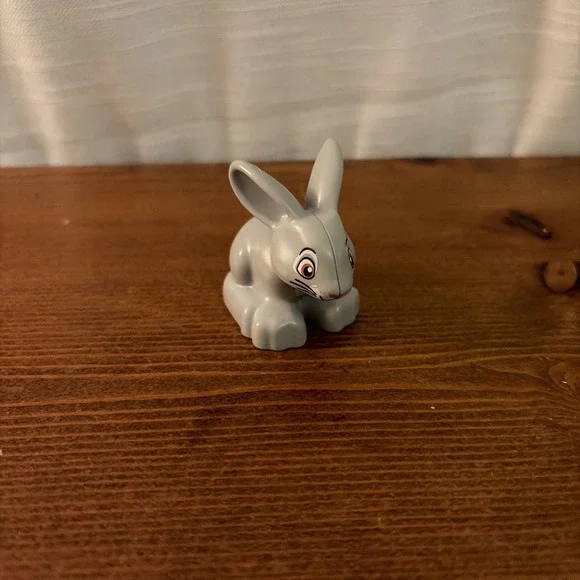 Lego Duplo GRAY BUNNY RABBIT w/ PINK NOSE Animal Zoo THUMPER PET Easter Part