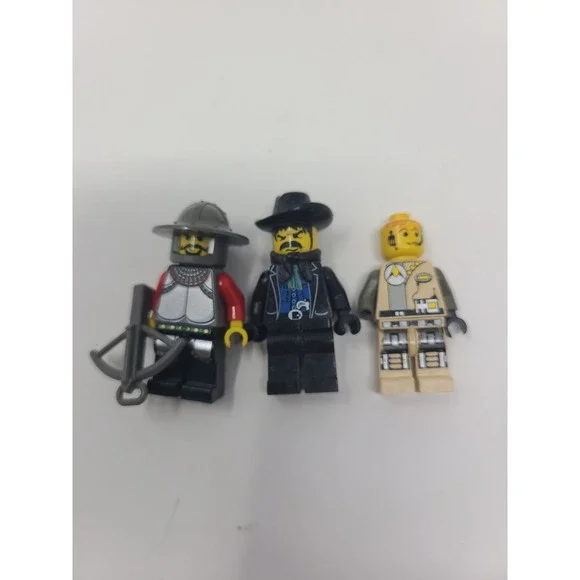 Vintage LEGO Minifig Lot: Knight, Bandit, Alpha Team