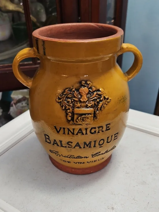 Pier 1 Vinaigre Balsamique Mustard Color Vase