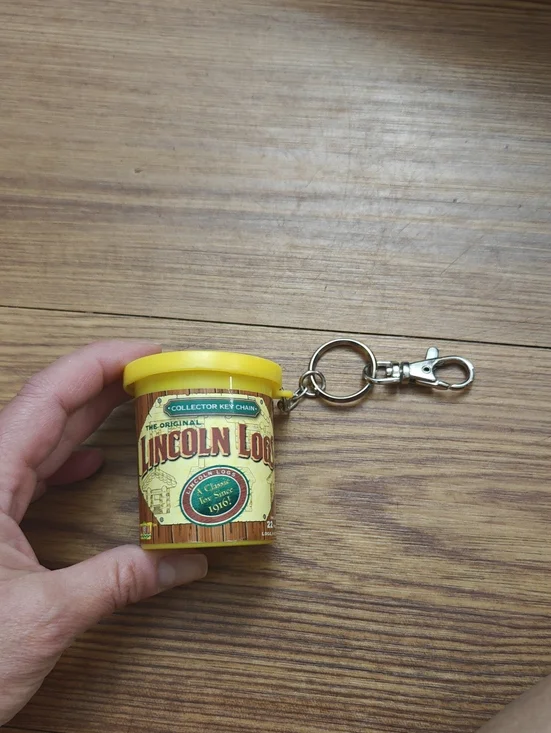 Collector keychain Lincoln Logs the original