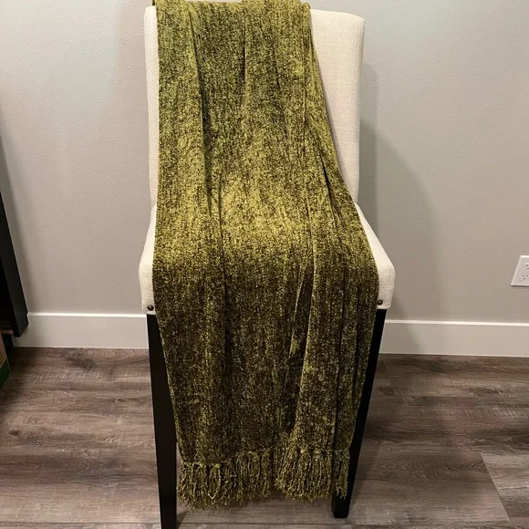 NEW Pier 1 Moss Green Chenille Throw Blanket