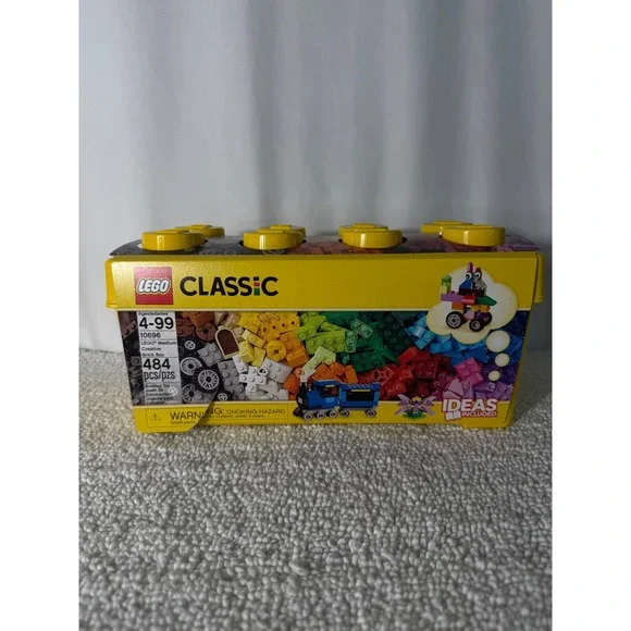 LEGO Classic Medium Creative Brick Box 10696 484 Pieces New in Package‎