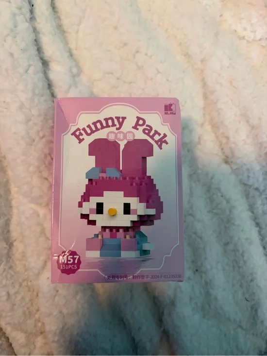 5 Funny Park Building Sets - Pink Bunny Character