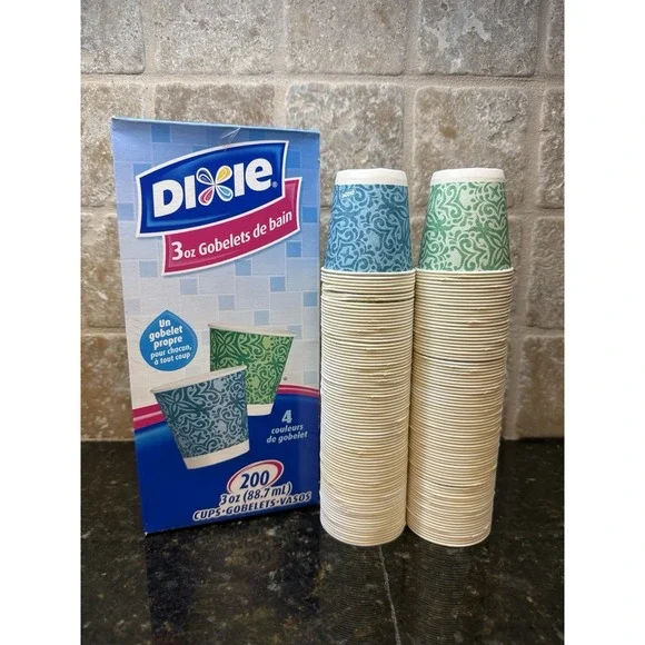 Dixie 2012 3oz Bathroom Cups 174 Count Animal Puzzles Paper Cups Open Box
