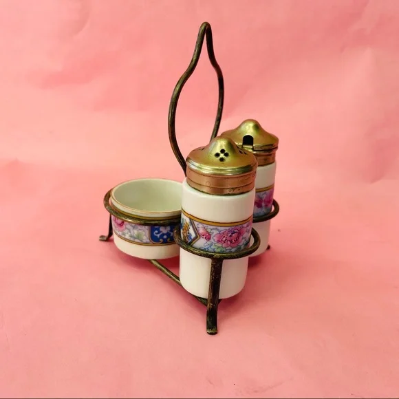 Vintage 70’ Victoria China mini table set