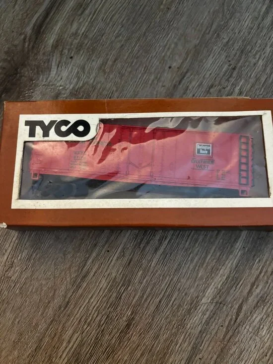 Tyco HO Hopper Car Burlington 344B Railroad Train set up display w/box