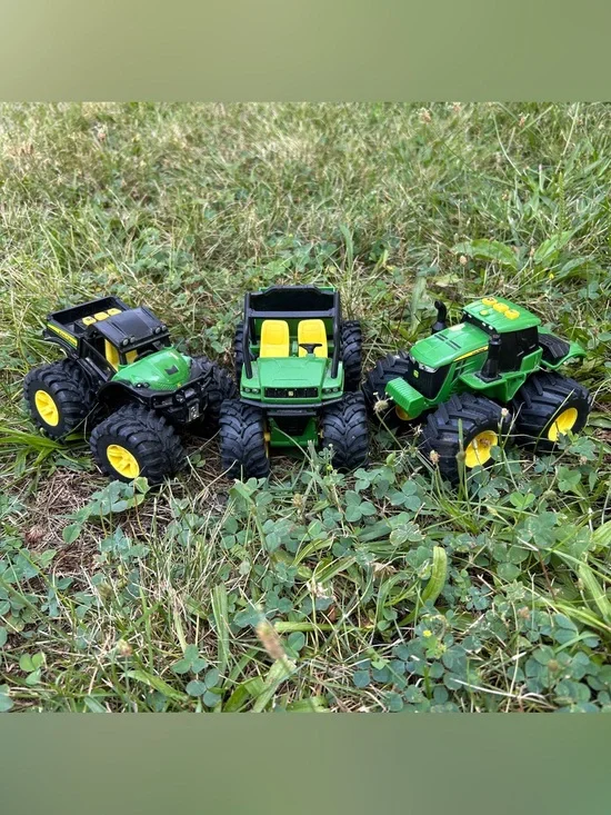 John Deere toy truck and tractors with light and sound