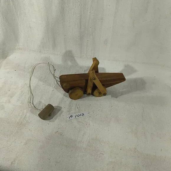 Wooden Grasshopper Vintage Pull Toy