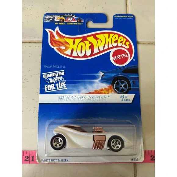Hot Wheels Twin Mill II White Ice Series‎ Collector #564 Die Cast Metal Car