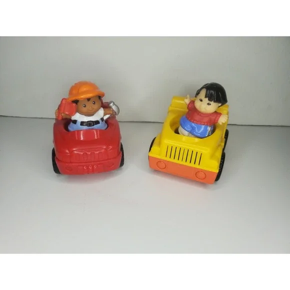 2 Fisher Price Little People Tow Truck, Driver, Mechanic‎ & Car