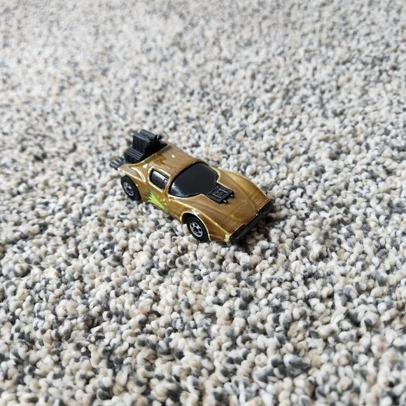 HOT WHEELS METALLIC‎ GOLD FLAME RUNNER