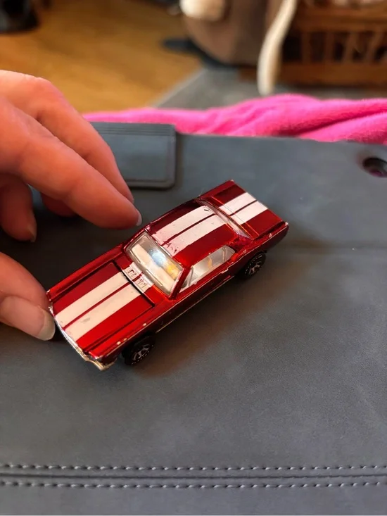 Red RARE Die-Cast Mattel Hot Wheels red mustang with White Racing Stripes 1983