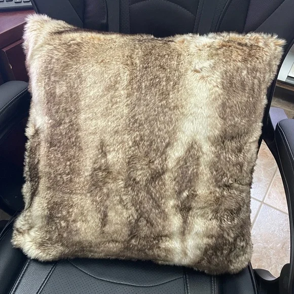 Pottery Barn Faux Fur Two (2)‎ Pillow Covers
