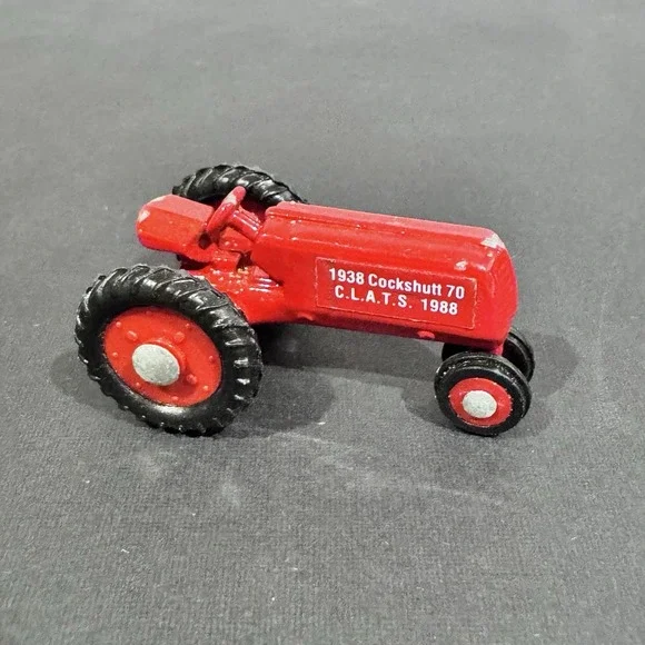 CLATS 1988 1:64 Diecast Model Of A 1938 Red‎ Cockshutt H70 Tractor Rubber Wheels