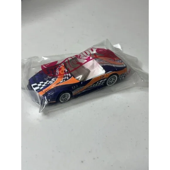 Hot Wheels Custom Corvette 98 Bonus Car Q3 NEw