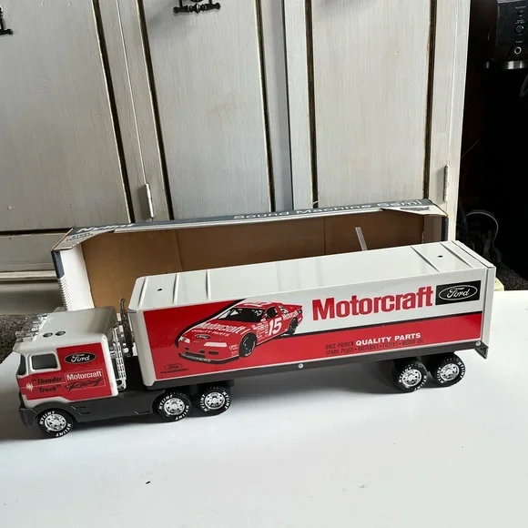 VTG New Nylint Ford Motorcraft #15 Truck Sound Semi-Truck & Trailer Steel USA