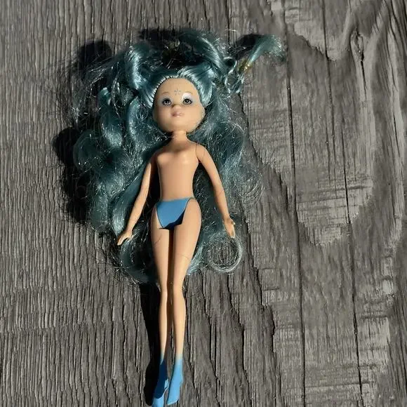 Barbie FairyTopia Wingdom 2004 Blue Pixie Fairy Mini Figure Doll 5
