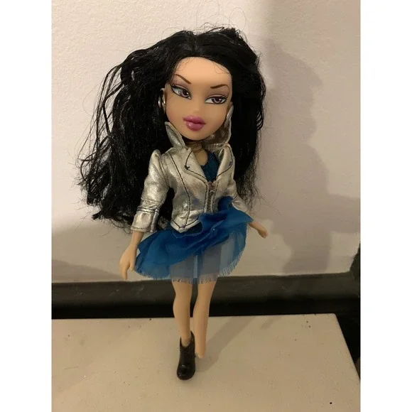 MGA 2012 Bratz Fashion Stylistz Pack Jade Doll HTF! One Shoe