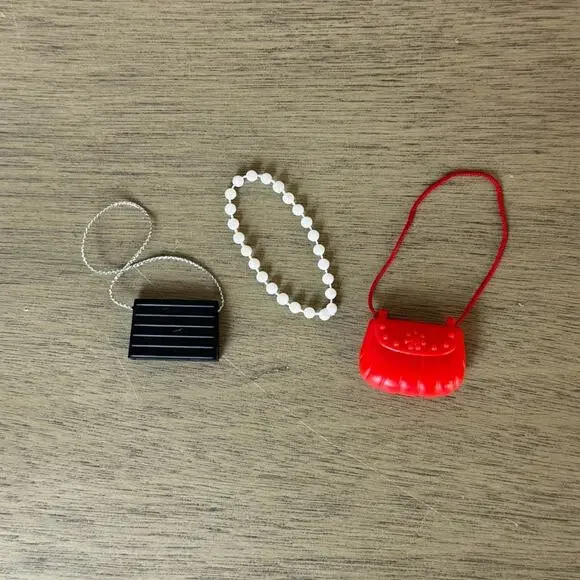 Vintage Barbie Purse‎ & Necklace Set – 2 Purses, 1 Necklace