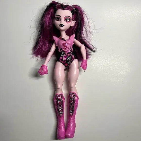 Monster High G3 Draculaura Skulltimate Secrets Monster Mysteries Doll w/ Boots