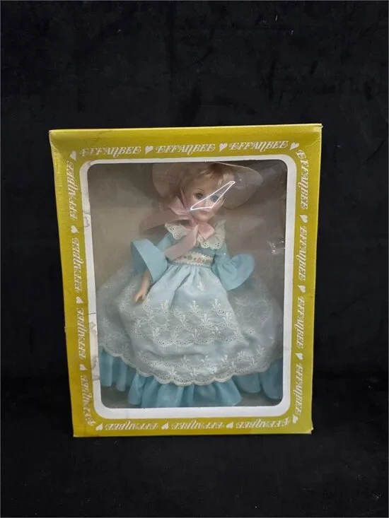 Vintage 1980's Effanbee Savannah 11