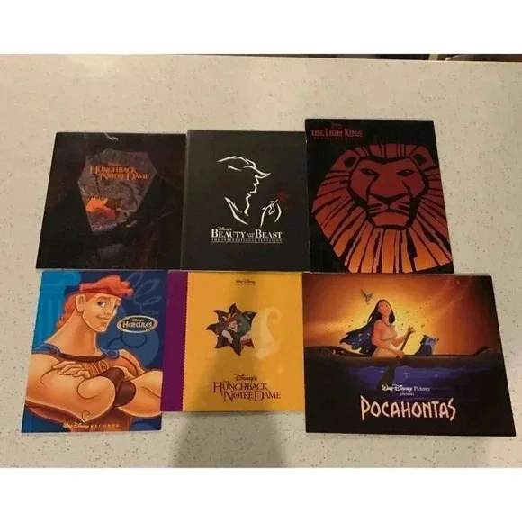 Vintage‎ disney program books