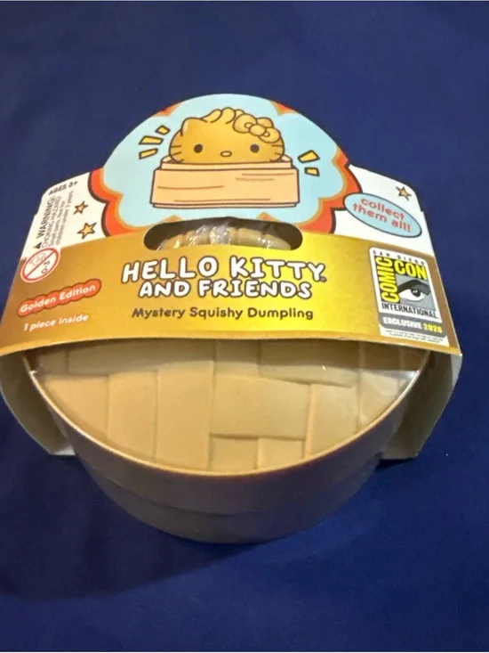 2026 SDCC Exclusive Hello Kitty “Golden Glitter” Squishy Dumpling UCC In Hand