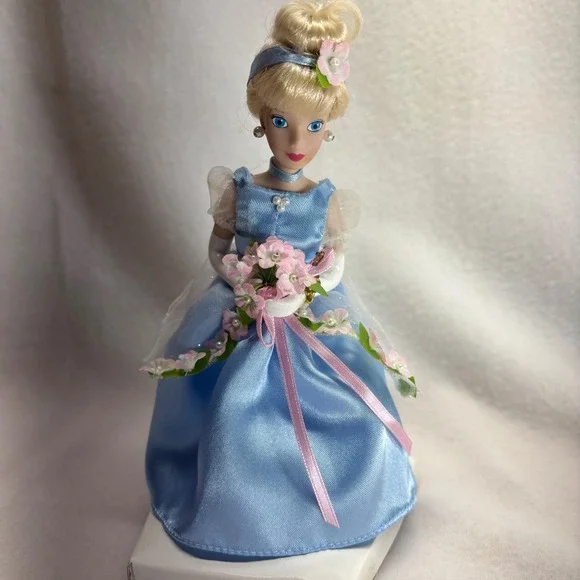 Enchanting Cinderella Doll Collectible‎